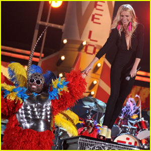Gwyneth Paltrow: 'Forget You' Grammy Performance with Cee Lo Green!