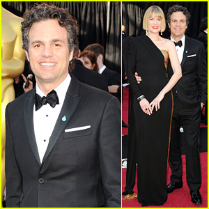 Mark Ruffalo: Oscars 2011 Red Carpet with Sunrise Coigney