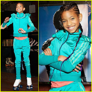 Willow Smith Hosts Skating Party For Fans