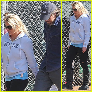 Britney Spears: Little League Game with Jason Trawick!