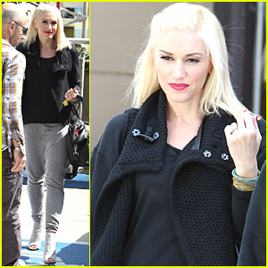 Gwen Stefani: Manicure Mama
