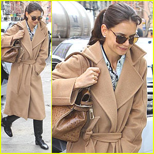 Katie Holmes: Tom Cruise Can Sing!