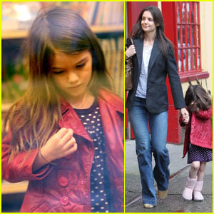 Katie Holmes: Kaboodles Toy Store with Suri!