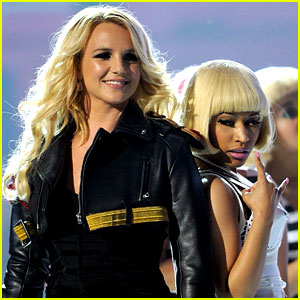 Britney Spears & Nicki Minaj: Billboard Awards Performance!
