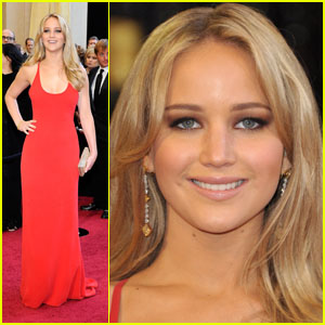 Jennifer Lawrence: Hunger Games Set Pic!