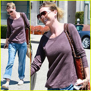 Ellen Pompeo: Out and About in L.A.!