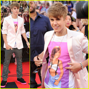 Justin Bieber - MuchMusic Video Awards 2011 Red Carpet
