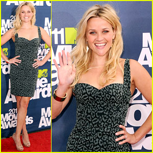 Reese Witherspoon - MTV Movie Awards 2011 Red Carpet