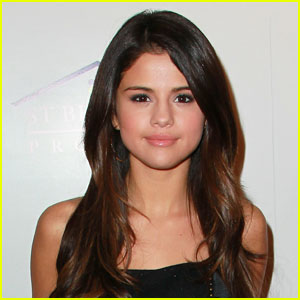 Selena Gomez Rushed to Hospital