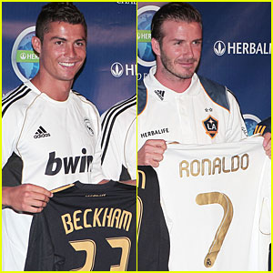 Cristiano Ronaldo & David Beckham: World Football Challenge!