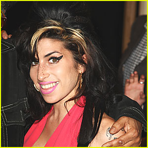 Amy Winehouse: No Illegal Drugs in System at Death