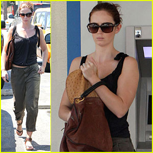 Emily Blunt Stashes Her Cash