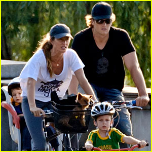 Gisele Bundchen & Tom Brady: Family Fun Day with the Kids!