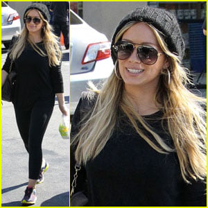 Hilary Duff Gets Her Froyo Fix
