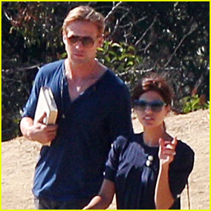 Ryan Gosling & Eva Mendes Go to Griffith Observatory
