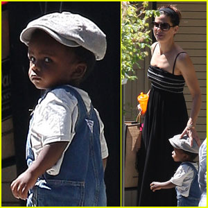 Sandra Bullock Attends A Birthday Bash with Louis