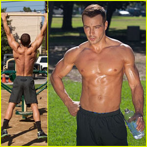 Joey Lawrence: Shirtless Work-Out!
