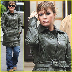 Kelly Clarkson: Out to Lunch in Manhattan