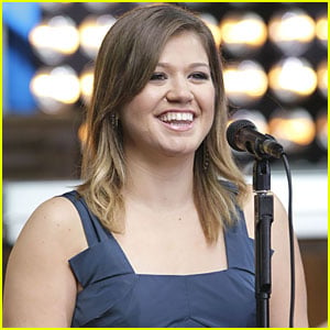Kelly Clarkson's 'You Love Me' - FIRST LISTEN