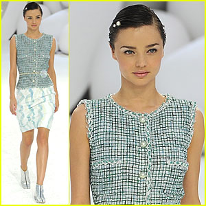 Miranda Kerr: Chanel Runway Model at Paris Fashion Week!