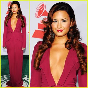 Demi Lovato: Latin Grammys 2011 Performer!