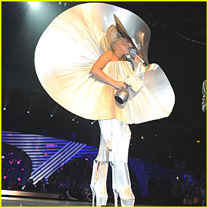 Lady Gaga: Paco Rabanne for MTV EMAs 2011!