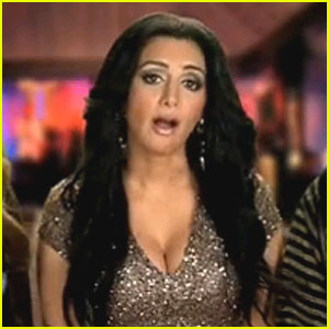'SNL' Spoofs Kim Kardashian's 'Fairytale Divorce'