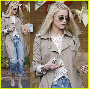 Amber Heard: Card Shopping in West Hollywood
