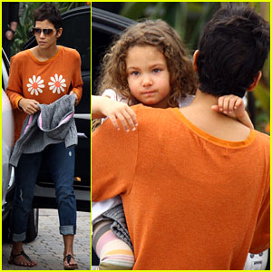 Halle Berry & Nahla: Lunch Time with Olivier Martinez!