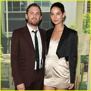 Lily Aldridge Is Pregnant, Expecting Baby No. 2 With Caleb