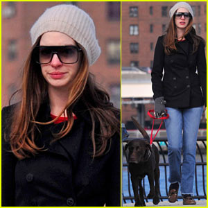 Anne Hathaway: Walk with Esmeralda!