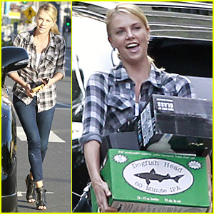 Charlize Theron: Super Bowl Party at Chelsea Handler's!