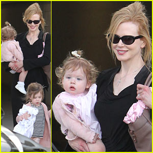 Nicole Kidman & Keith Urban: Family Flight!
