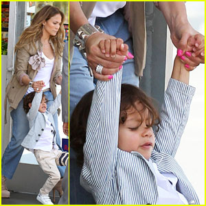Jennifer Lopez: Saturday Out with Max!