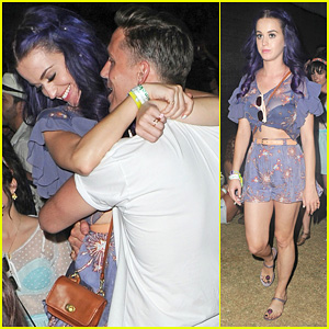 Katy Perry & Robert Ackroyd: Coachella Kisses!