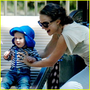 Natalie Portman: Park Playtime with Aleph!