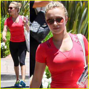 Hayden Panettiere: Workout Woman in Brentwood