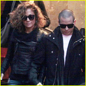 Jennifer Lopez Shows Off Curly, Short Hair