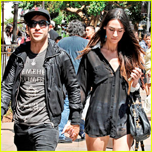 Pete Wentz & Meagan Camper: Lunch with Shawn Pyfrom!