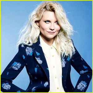 Kirsten Dunst: 'Elle' Feature with 'Bachelorette' Gals!