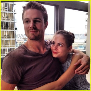 Stephen Amell: 'Monday Bonding' with Willa Holland!