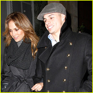Jennifer Lopez & Casper Smart: MJ Show Spectators!