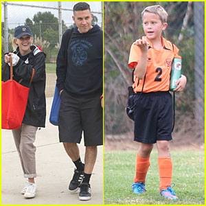 Reese Witherspoon & Jim Toth: Deacon's Soccer Game!