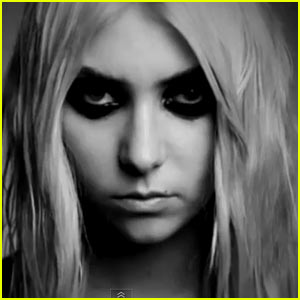 Taylor Momsen: Naked for 'The Words' Poetry Video