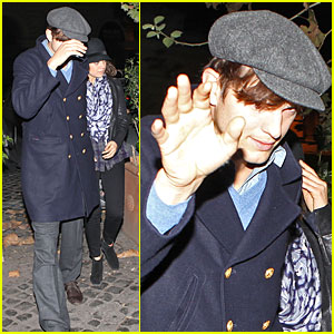 Ashton Kutcher: What You Need for Black Friday, a Laugh!