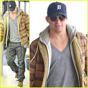 Channing Tatum Flies Out of Los Angeles