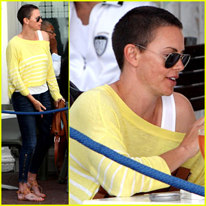 Charlize Theron: Shaved Head in South Africa!