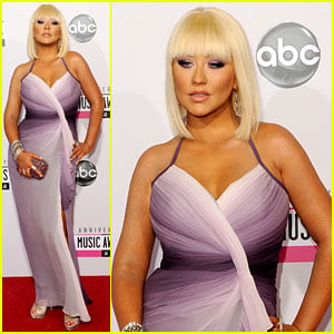 Christina Aguilera - AMAs 2012 Red Carpet