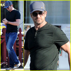 Gerard Butler: Joxer Daly's Afternoon Outing!