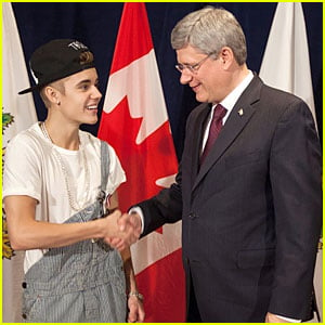 Justin Bieber Defends Wearing Overalls to Meet Prime Minister